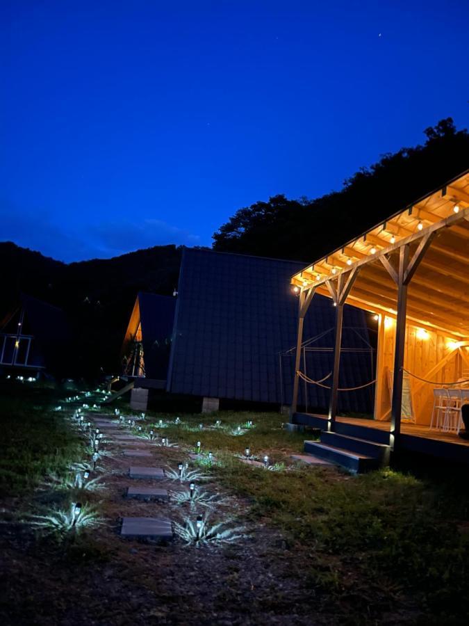 Cabane A-Frame Svinita Buitenkant foto
