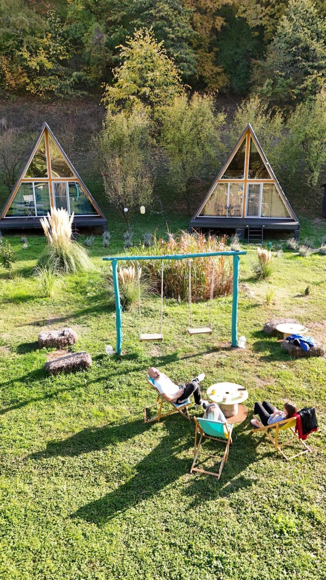 Cabane A-Frame Svinita Buitenkant foto